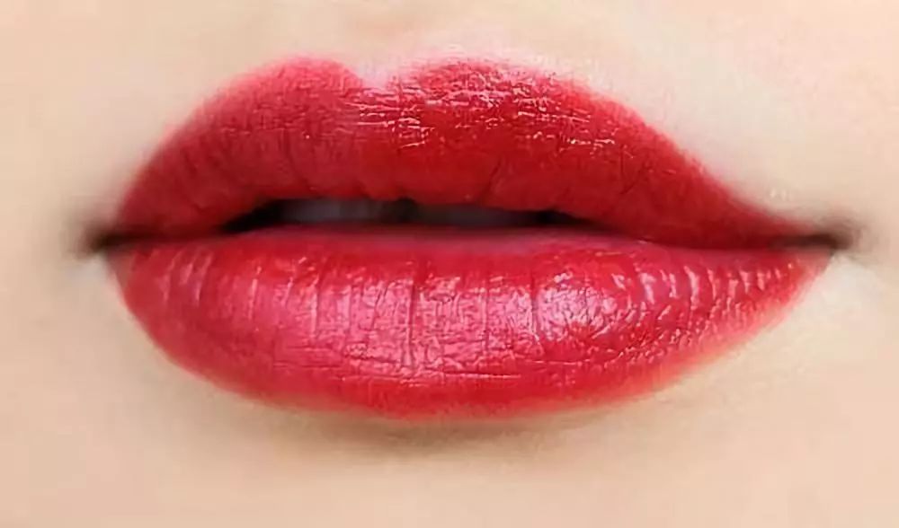 懒人口红滋润冬天必备,适合学生党的素颜口红平价