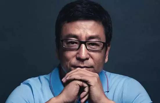 中央电视台名嘴白岩松现状,白岩松被年轻人怼说明什么