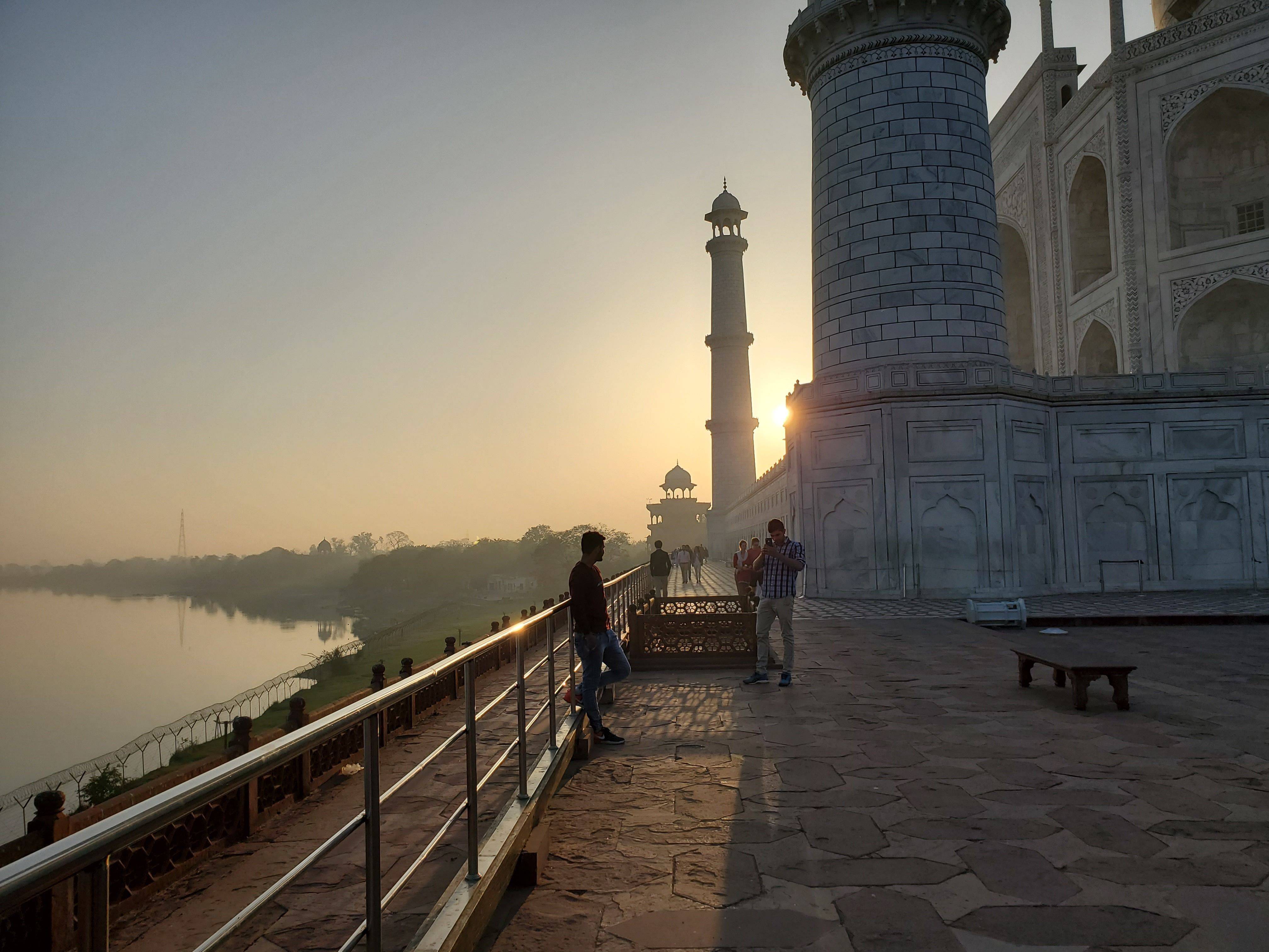 三星s10+现在还值得买吗,三星s10+目前还值得买吗