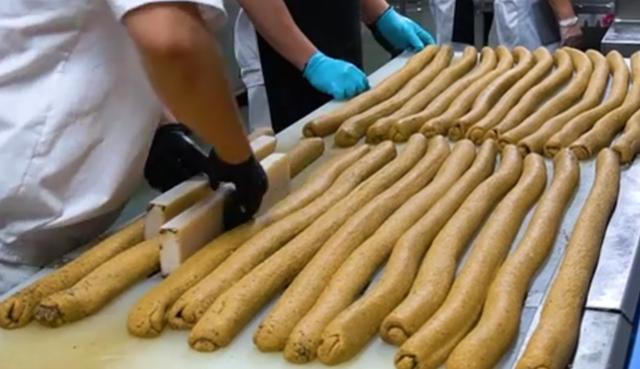 小伙放弃城里打工回老家摆摊创业,小伙放弃城里打工回老家做生意