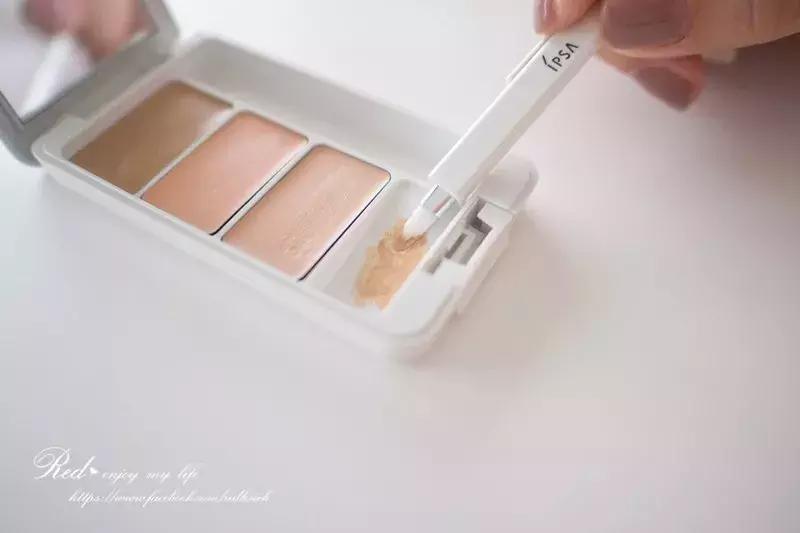 这瓶化妆水解决了白领90%的肌肤问题，日本小姐姐的秘密*器武**