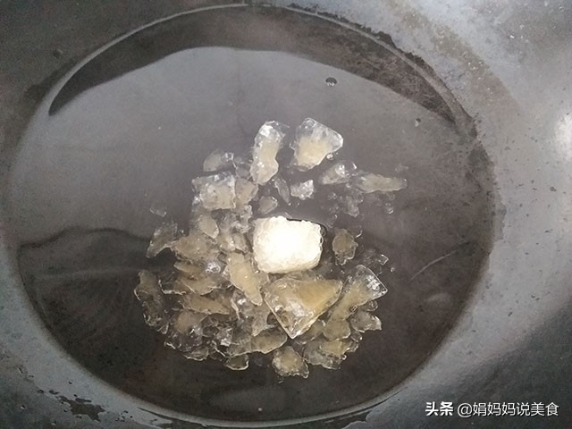 每年入伏都买5斤它,用奶奶教的方法泡一泡,简单好做,又甜又脆