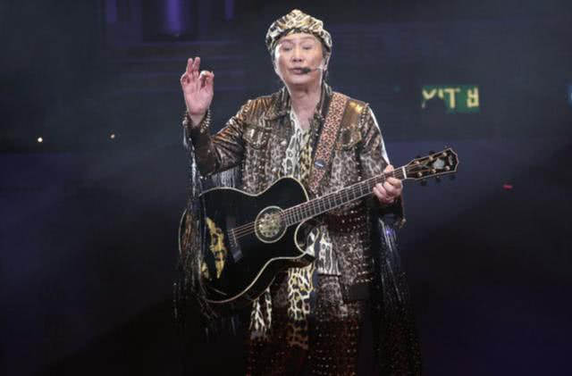 许冠杰2020同舟共济网上演唱会,许冠杰网上直播演同舟共济