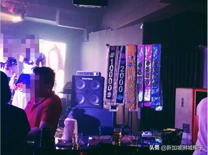 “我以前是办公室白领,来了新加坡却只能做泰*歌国**厅女...”