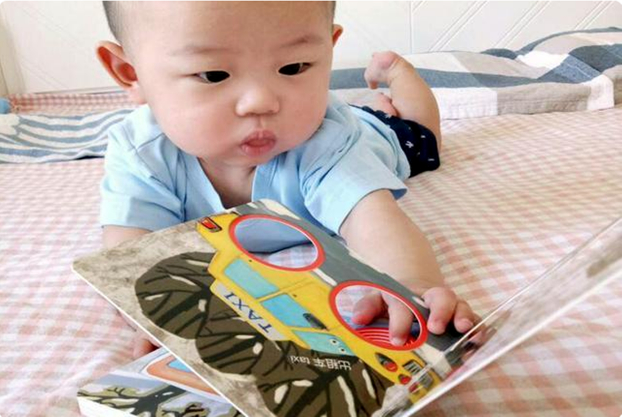 育儿0-3岁宝宝发育全攻略,0-1岁宝宝发育训练方法