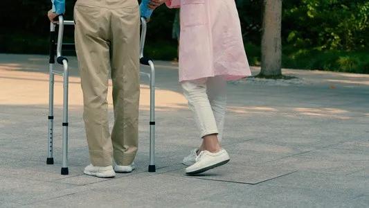 老年人噎呛与误吸的原因,老年人发生噎呛风险的评估标准