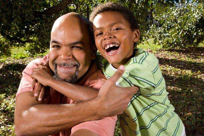 世界公认最黑的婴儿,世界上最黑的小孩长大后成这样了