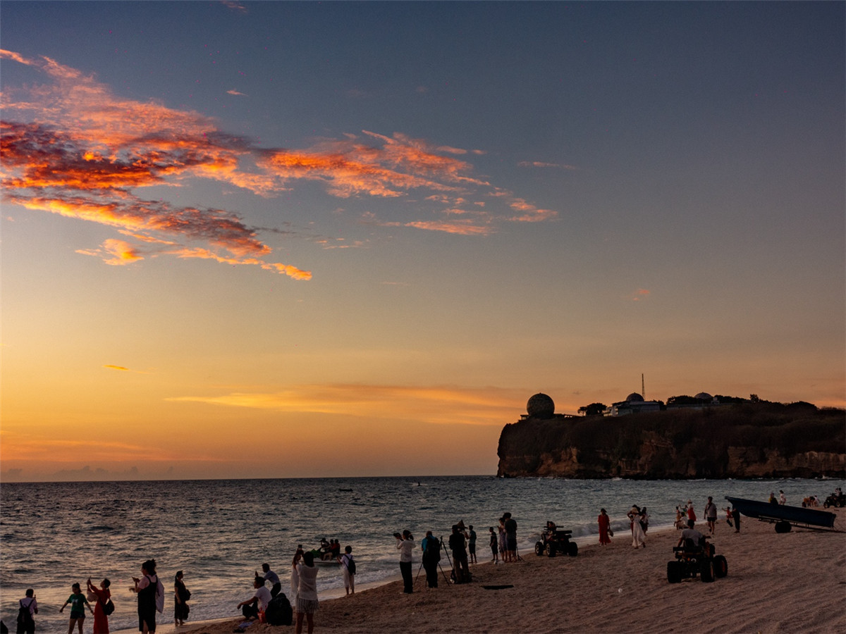 广西北海涠洲岛的火山岛介绍,涠洲岛是中国最年轻的火山岛吗