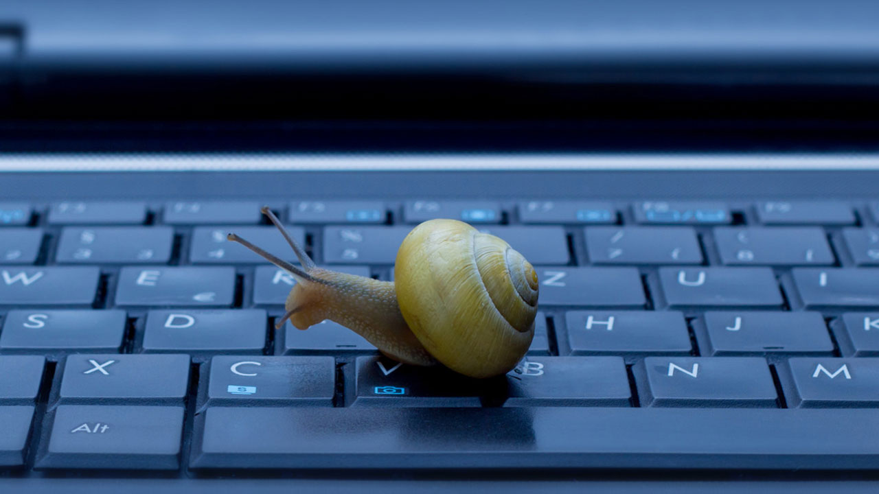 电脑加了一条内存反而变慢了,电脑变慢加内存有用吗