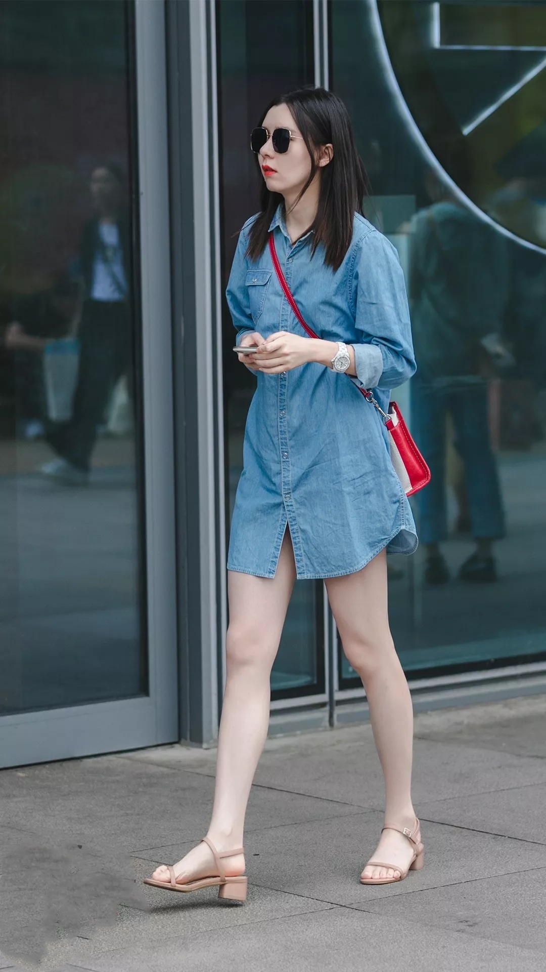 学会又帅又甜的“甜酷风”，加上瑜伽瘦身减脂，你就是街头潮人