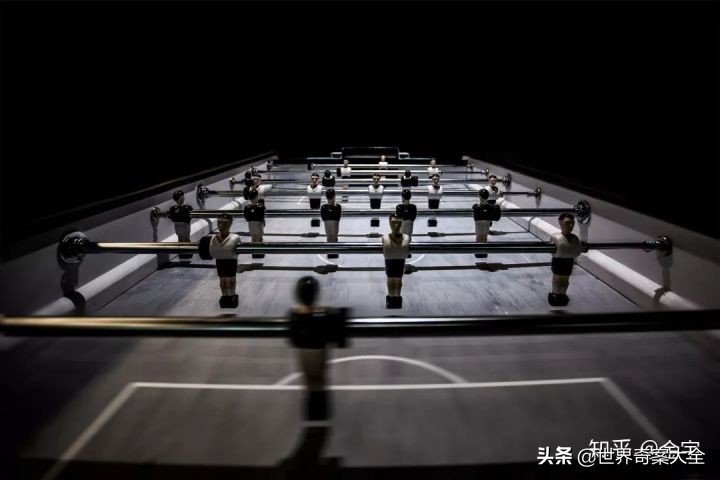 退役球员寄给我一个包裹，里面全是*球赌**黑幕