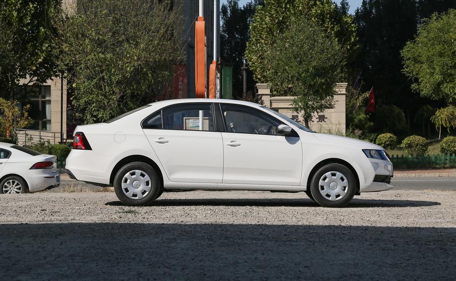 这两款德系车动力足还省油,这款车真香