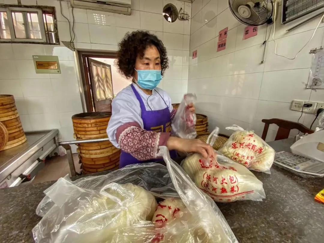 鍥炴潵浜嗙啛鎮夌殑鍩庡競,鍥炴潵浜嗚蛋鍦ㄧ啛鎮夌殑琛楅亾