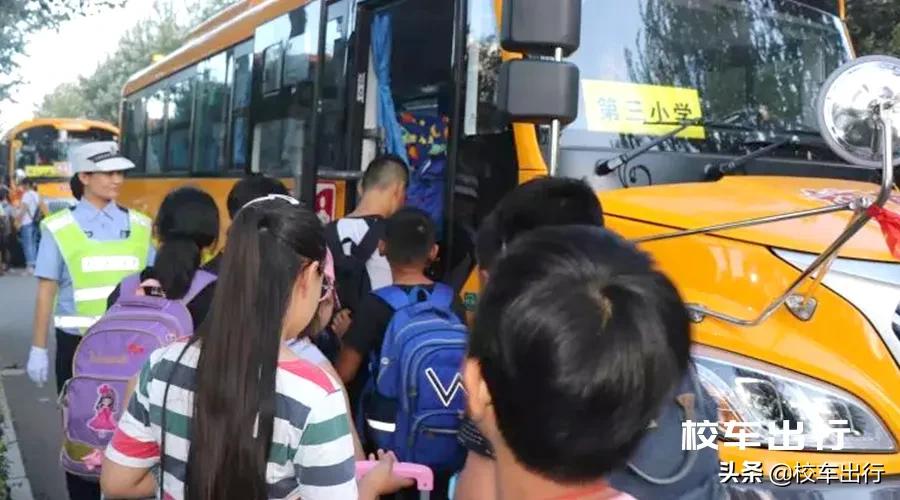 为什么家长坚持接送孩子上下学,接送孩子上下学千万要注意安全