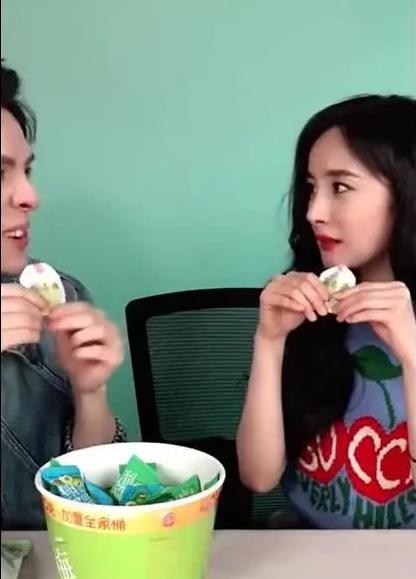 李佳琦和杨幂直播带货,李佳琦下了直播就道歉,只是因为一句话