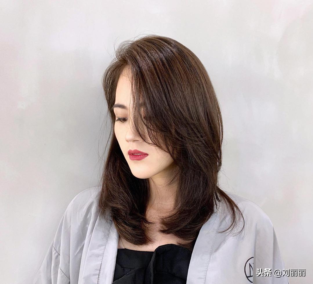 减龄锁骨发可扎可散的发型初恋头,锁骨发2023爆款洋气