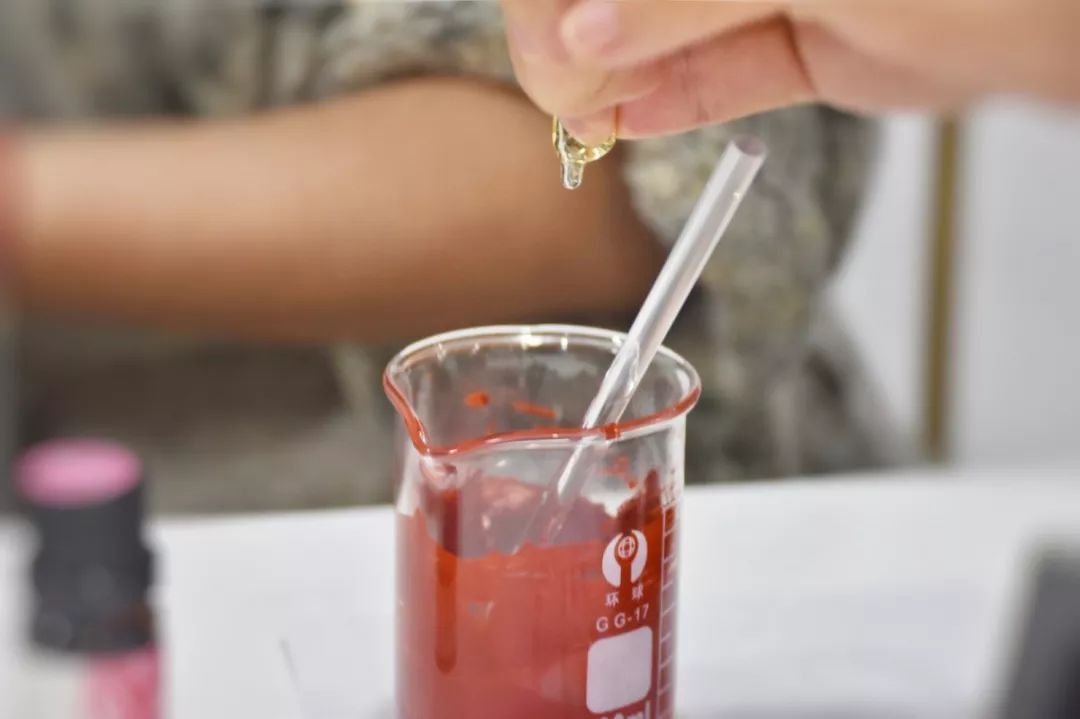 手工diy口红大概需要多久,10秒做口红