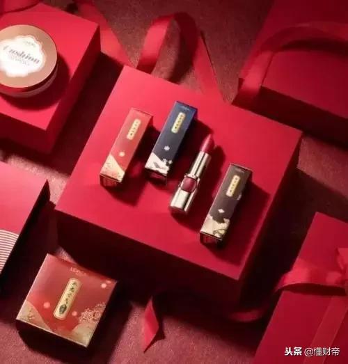 看!你老家的闺蜜一口气买了全套故宫口红
