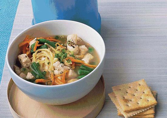 面馆鲜面条怎么煮不粘连又劲道,煮面条时牢记3点面条爽滑又筋道