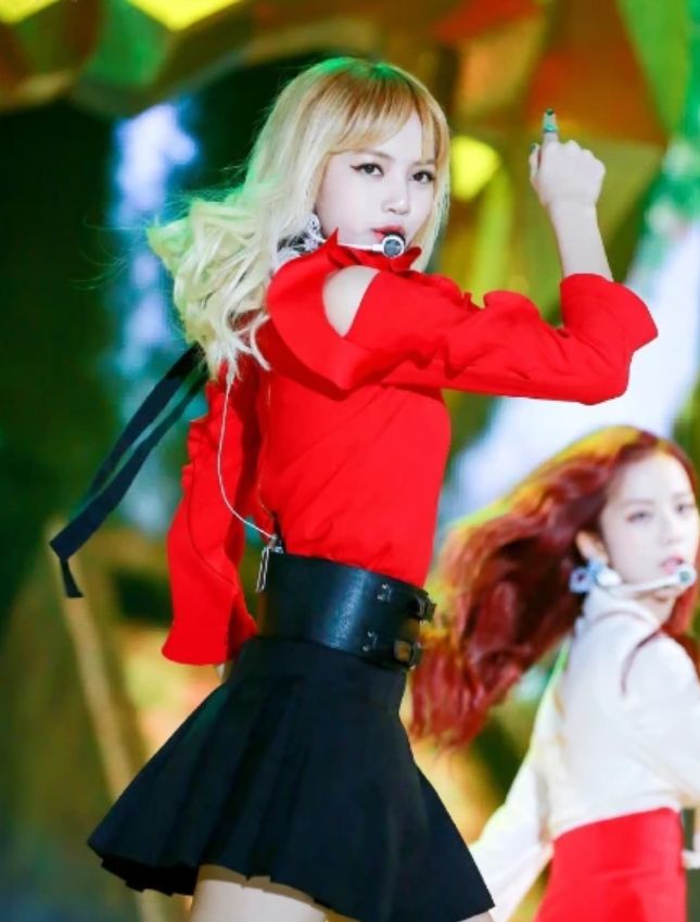 韩国女星lisa怎么保持身材,lisa韩国女明星照片