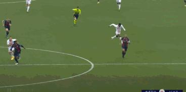 2-1！欧冠7冠王创28年纪录！伊布错失里程碑，C罗又笑了