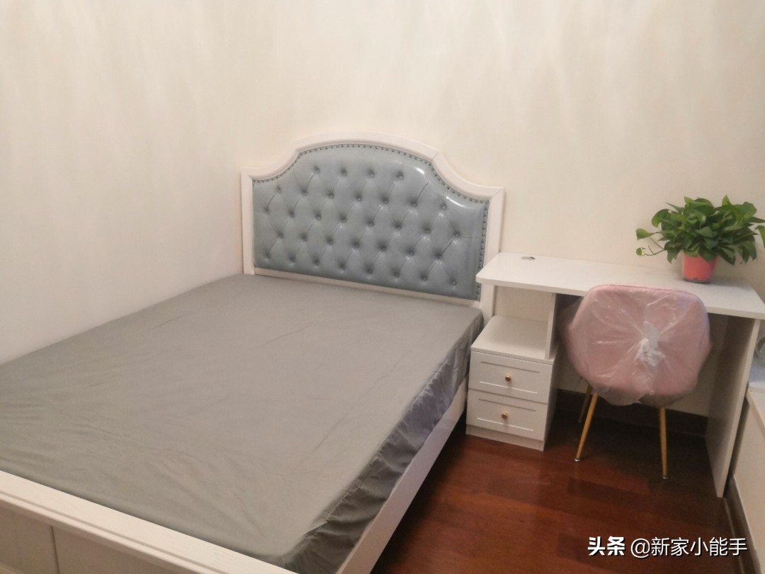 恒大精装房定制柜子,恒大精装房电视墙改墙布