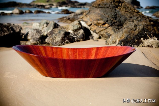 家庭安装木制浴缸效果图,现代浴缸卫生间装修风格