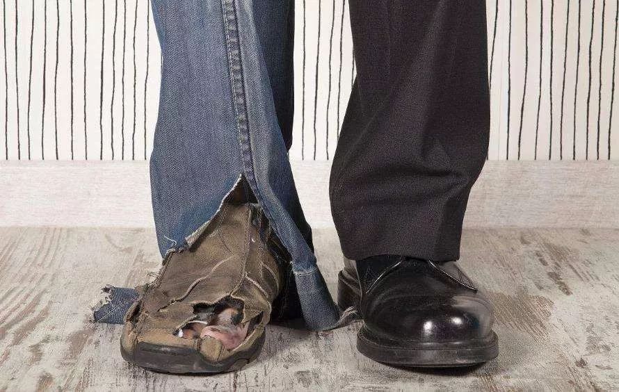 为什么我努力工作总挣不到钱,努力工作还不是因为你穷