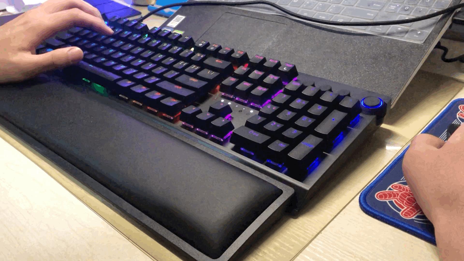 雷蛇黑寡妇v3键盘如何调节灵敏度,雷蛇黑寡妇游戏键盘测评