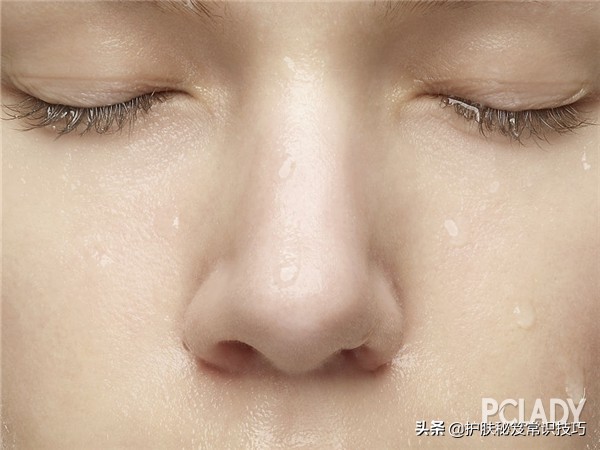 眼部凹陷和眼部皱纹怎么去除,眼部皱纹用眼部按摩器有用吗