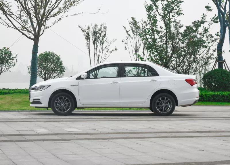 7万左右比亚迪新能源轿车,比亚迪秦7万左右的车是哪一款