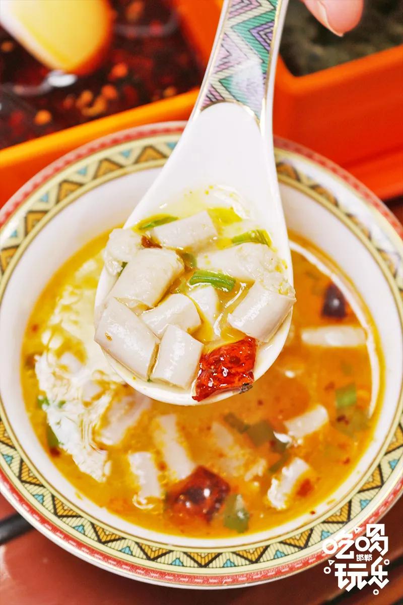 草原蒙古包烤羊腿,蒙古包山庄烤全羊烤羊腿