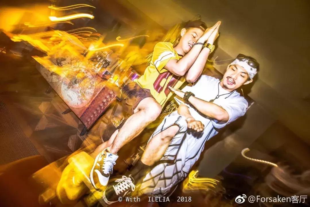 隐世小店餐饮,杭州最大古着店