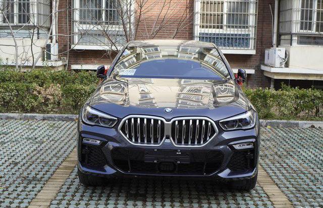 开路虎发现运动版的感受,开路虎揽胜运动看别的车