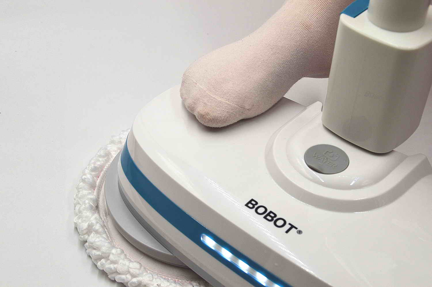 最新扫地拖地一体机评测,拖地扫地一体机bobot测评