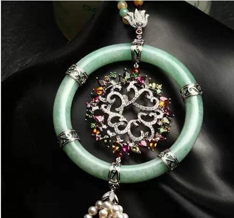 手镯被摔碎以为赔不起,把别人手镯摔裂了怎么赔