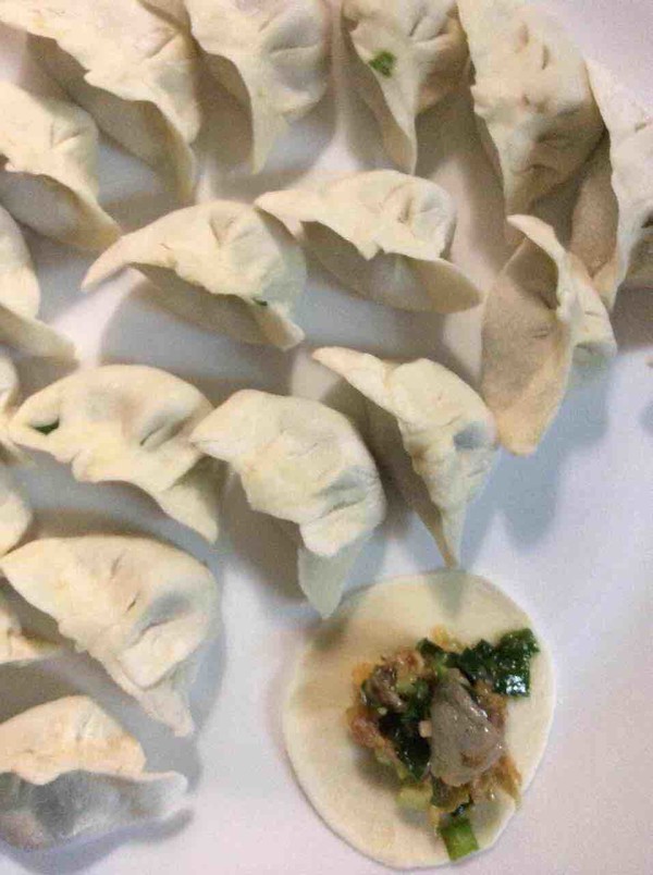 春天用什么菜包饺子好吃,这季节肉和啥菜包饺子好吃