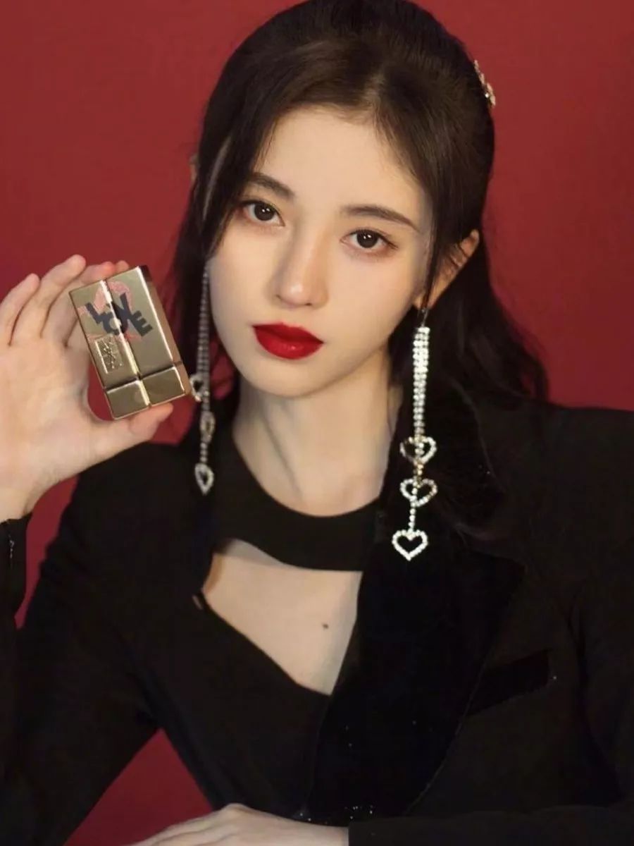 兰蔻黑桃红心丝绒限定,兰蔻情人节限定礼盒口红丝绒