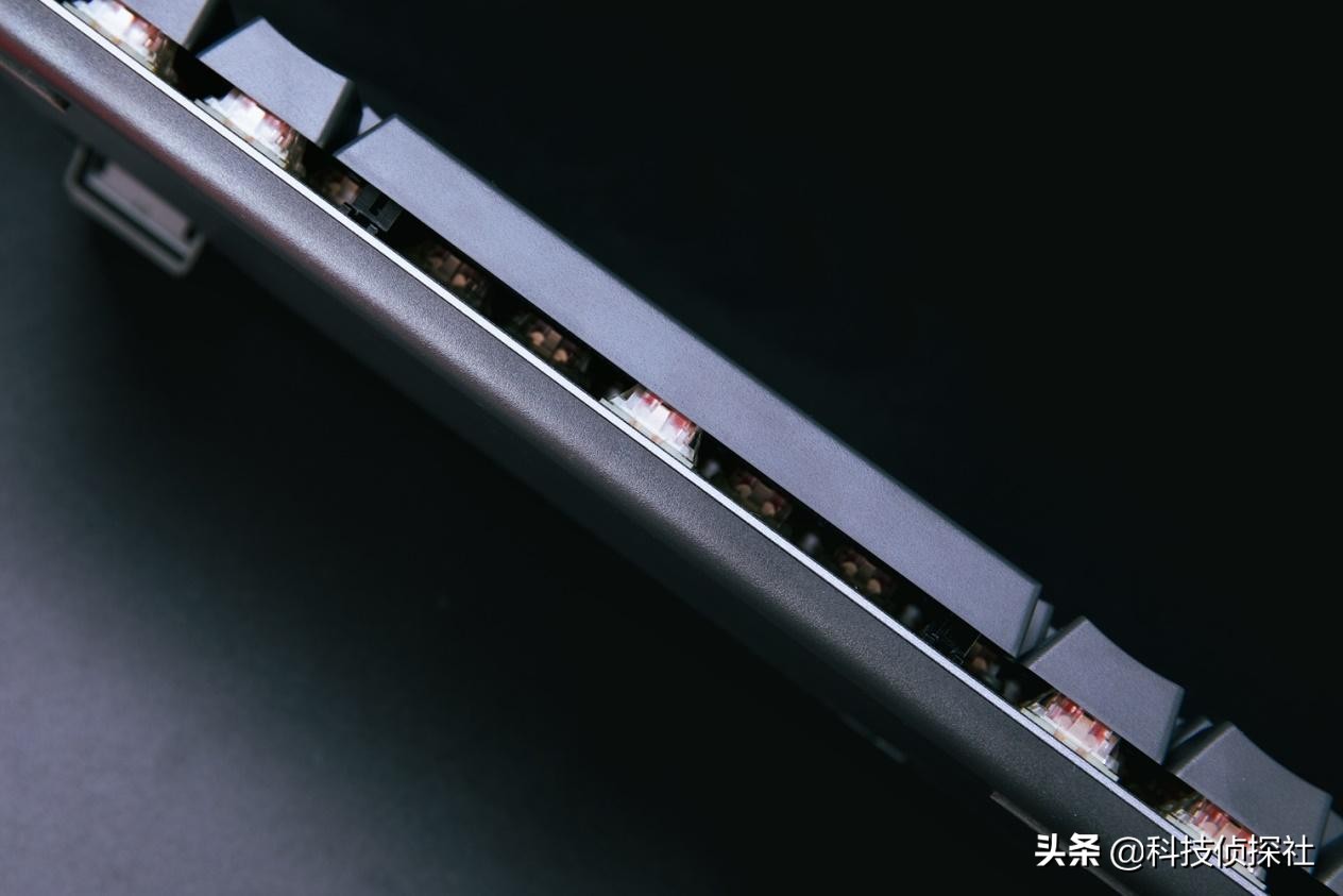 罗技k845背光机械键盘体验,罗技k845机械键盘linefriends