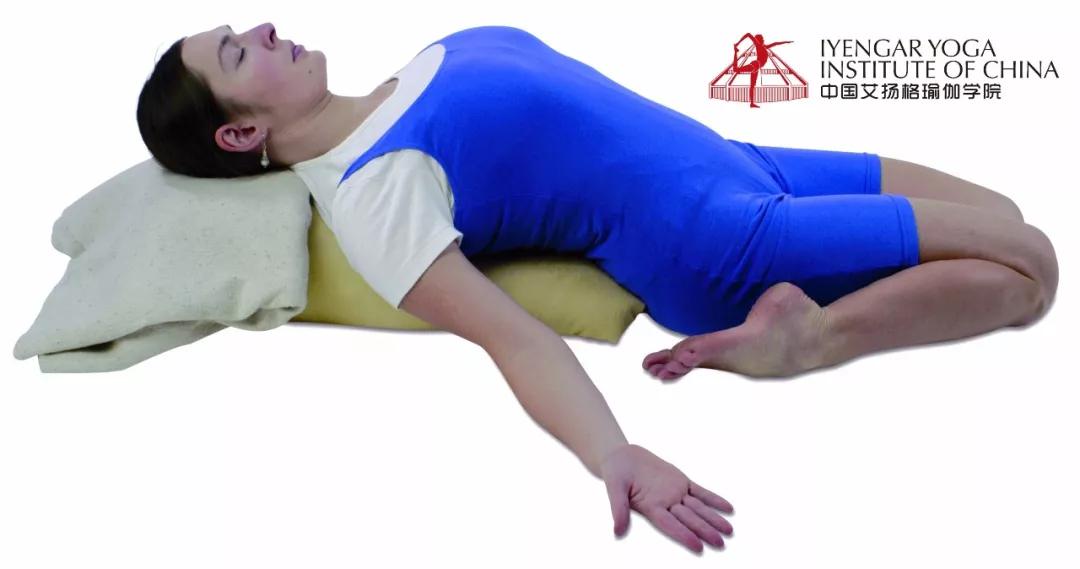 如何让自己走出产后抑郁,产后修复盆底肌的瑜伽体式