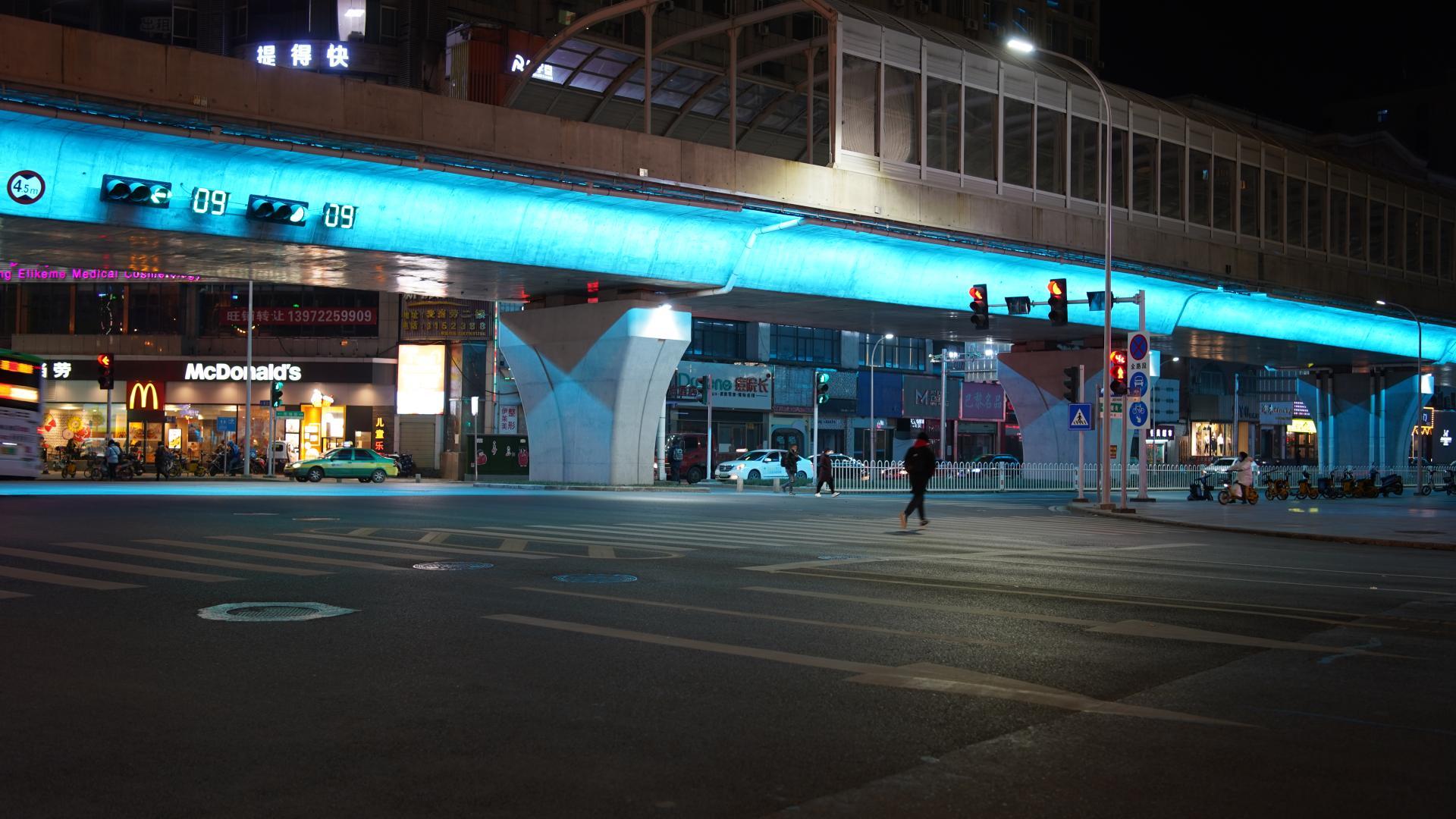 永诺yn35mmf2标准定焦镜头测评,永诺35mmf2和适马35f2对比