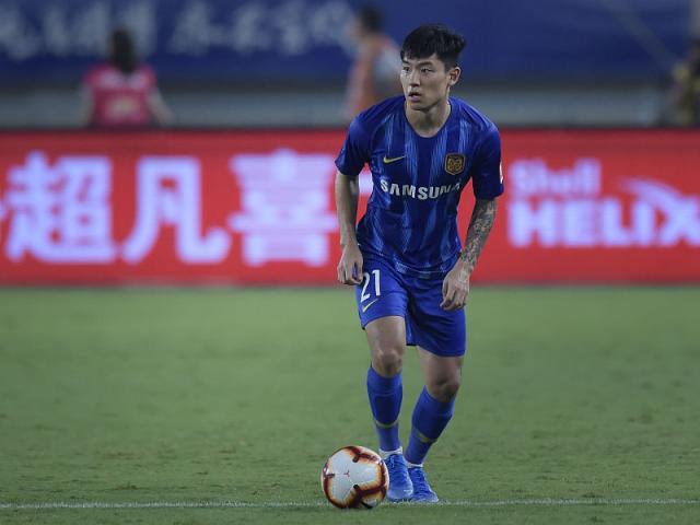 从亚泰核心到恒大边缘人，如何解决何超融入问题？还得卡帅用点心