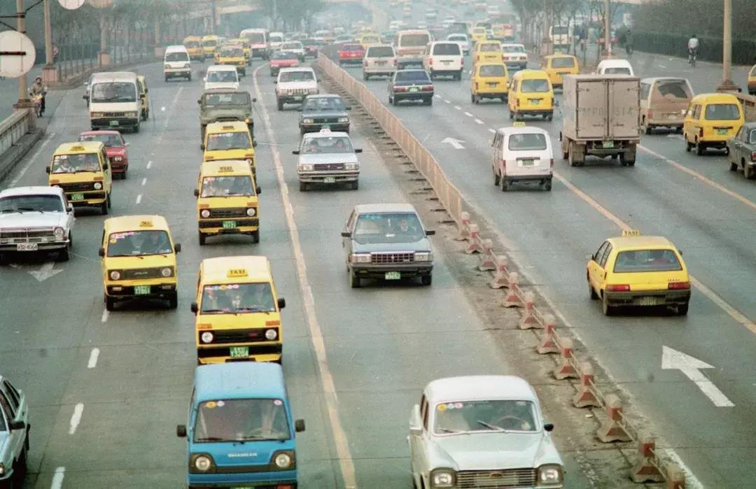 70张照片合集视频,70年衣食住行对比图