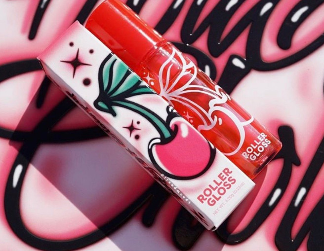 可爱到爆炸的联名彩妆,彩妆联名系列大全