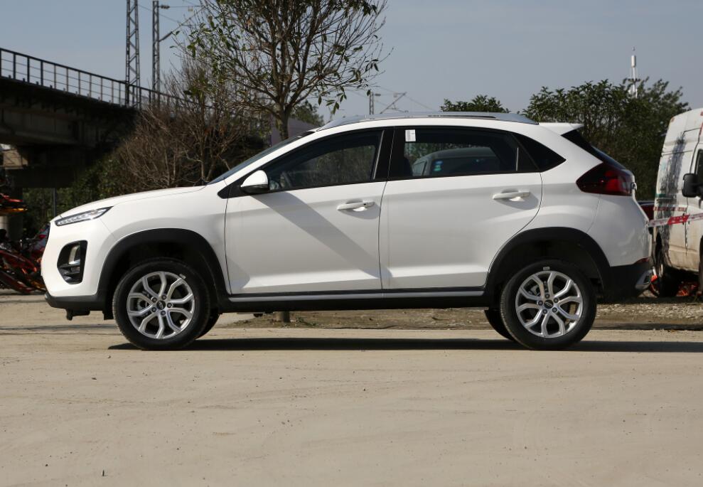 试驾奇瑞瑞虎3x自动挡,奇瑞瑞虎3x自动挡试驾