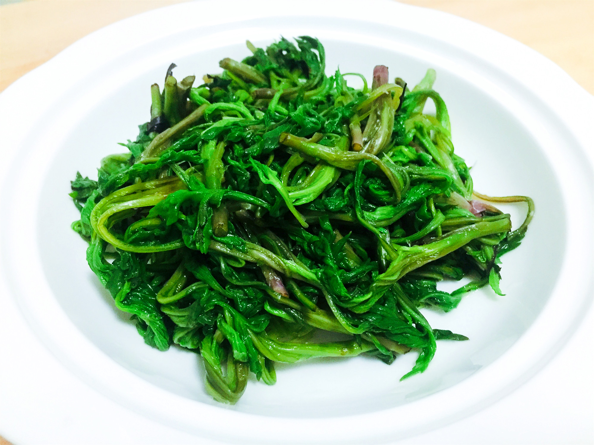 柳蒿芽凉拌做法,柳蒿芽的做法和功效