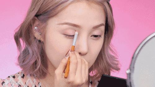 新手眼影推荐加教程,买了眼影又不想画怎么办