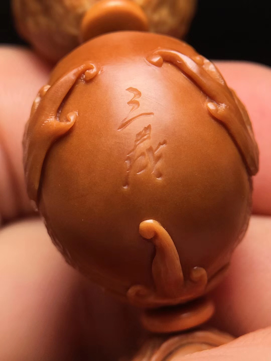 橄榄核雕大点的好还是小的好,橄榄核雕复杂的好还是简单的好