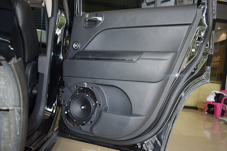 佛山首指-大能汽车隔音,吉普汽车隔音改装大能、大麦隔音除异味