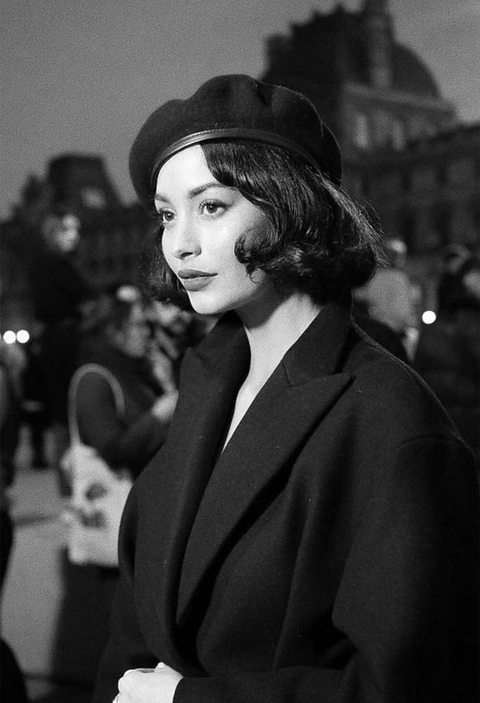 贝雷帽怎么戴才真的显脸小,贝雷帽适合什么样的脸型女人戴